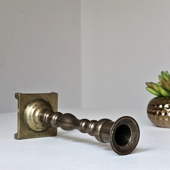 Vintage 7" Handcrafted Solid Brass Candlestick Holder Patina Square Bass - Picture 5 of 10